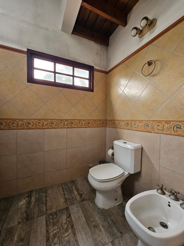 Chalet 5 Amb C/Piscina y Cochera en Ituzaingo Norte