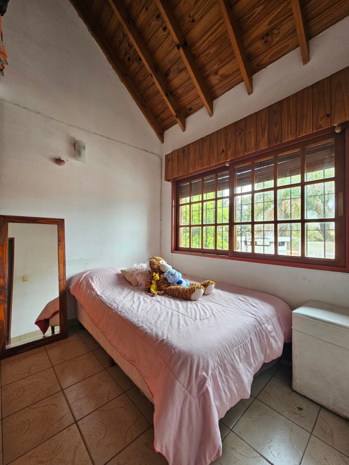 Chalet 5 Amb C/Piscina y Cochera en Ituzaingo Norte