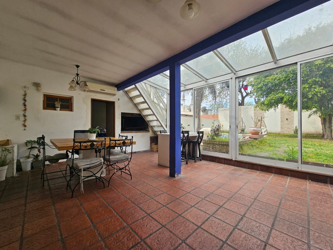 Chalet 5 Amb C/Piscina y Cochera en Ituzaingo Norte