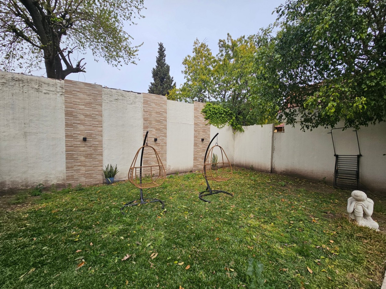 Chalet 5 Amb C/Piscina y Cochera en Ituzaingo Norte