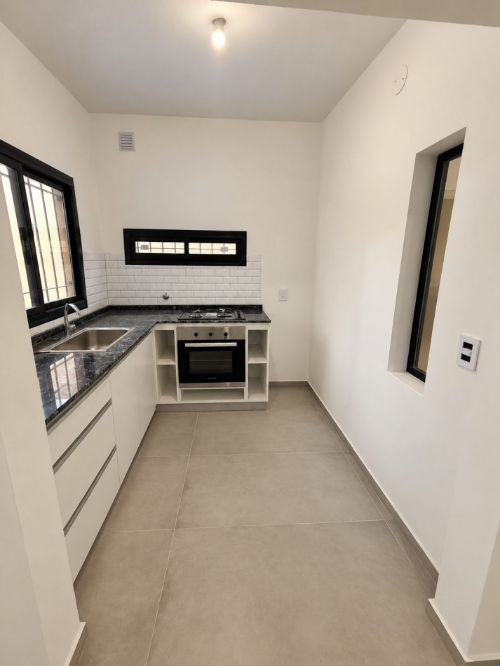 Casa 3 Ambientes a Estrenar con Cochera - Ituzaingo Norte - Apto Credito Hipotecario