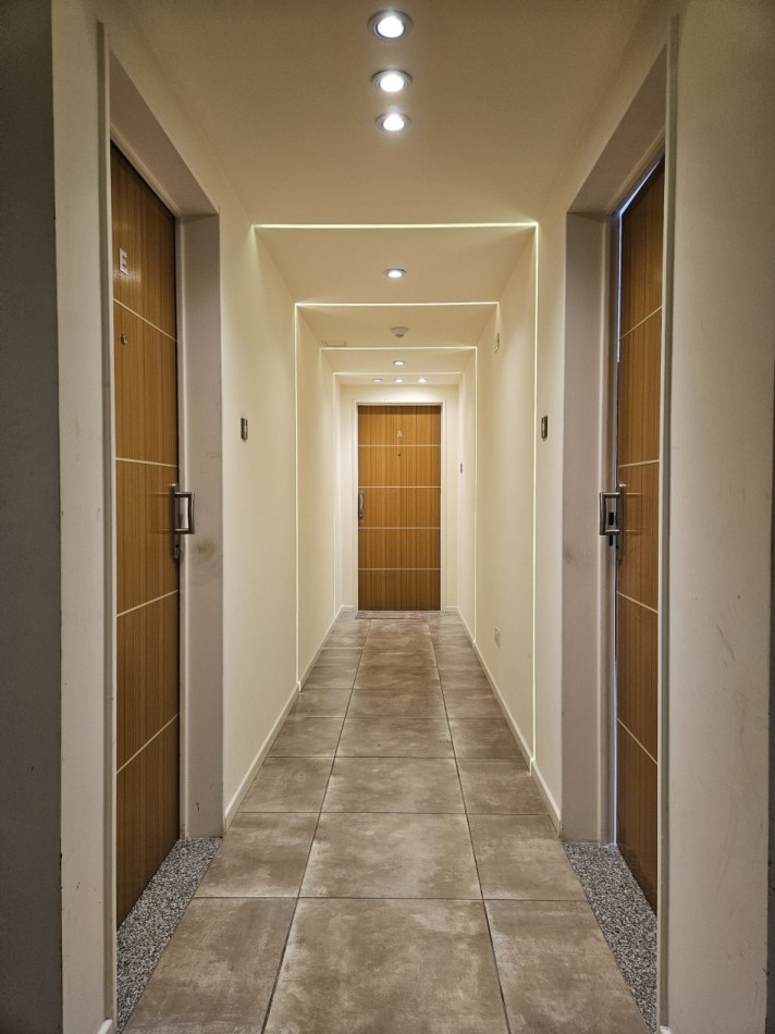 Depto 3 Ambientes Luminoso Con Doble Balcon En Moron Centro 