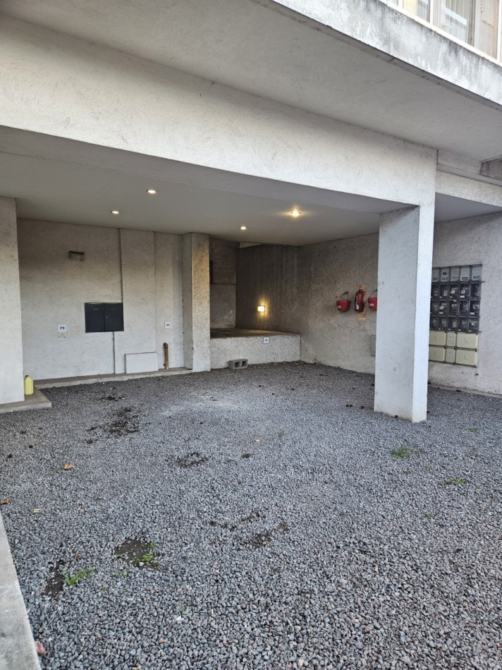 Depto 2 Amb C/Cochera En Castelar Norte Centro Apto Credito