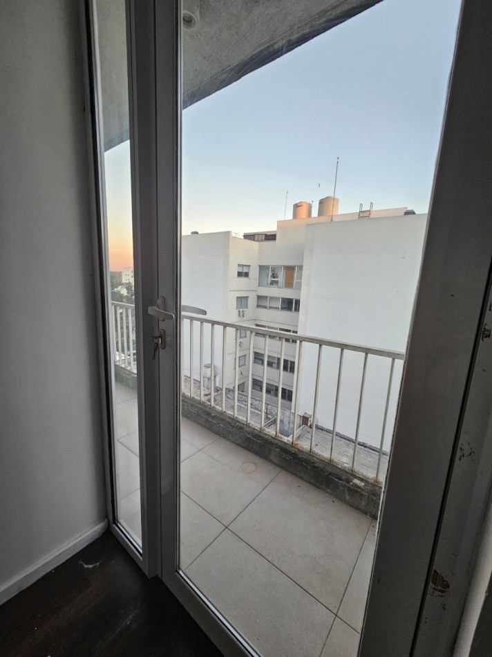 Depto 2 Amb C/Cochera En Castelar Norte Centro Apto Credito
