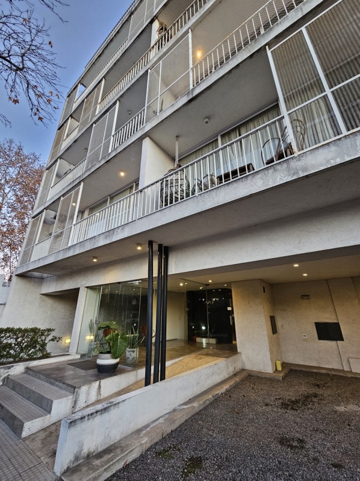 Depto 2 Amb C/Cochera En Castelar Norte Centro Apto Credito