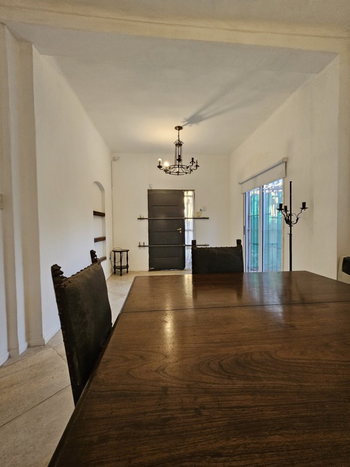 Casa 4 Ambientes C/Cochera En Castelar Norte