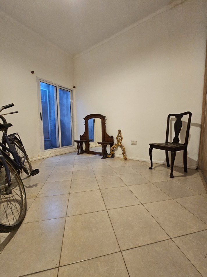 Casa 4 Ambientes C/Cochera En Castelar Norte
