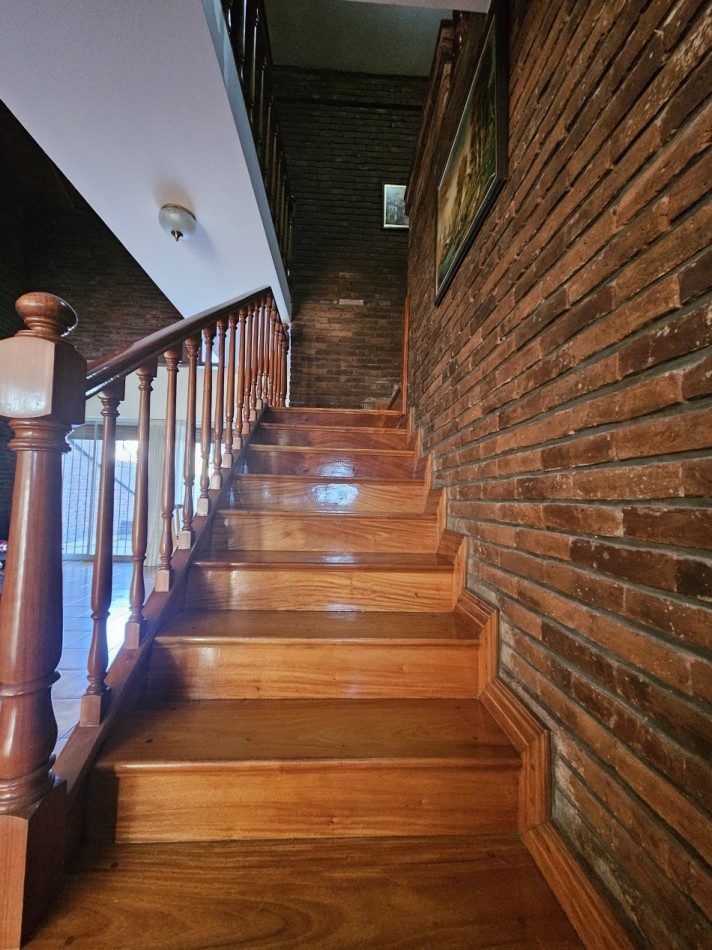 Chalet 4 Amb en Zona Residencial Castelar Norte Apto Credito