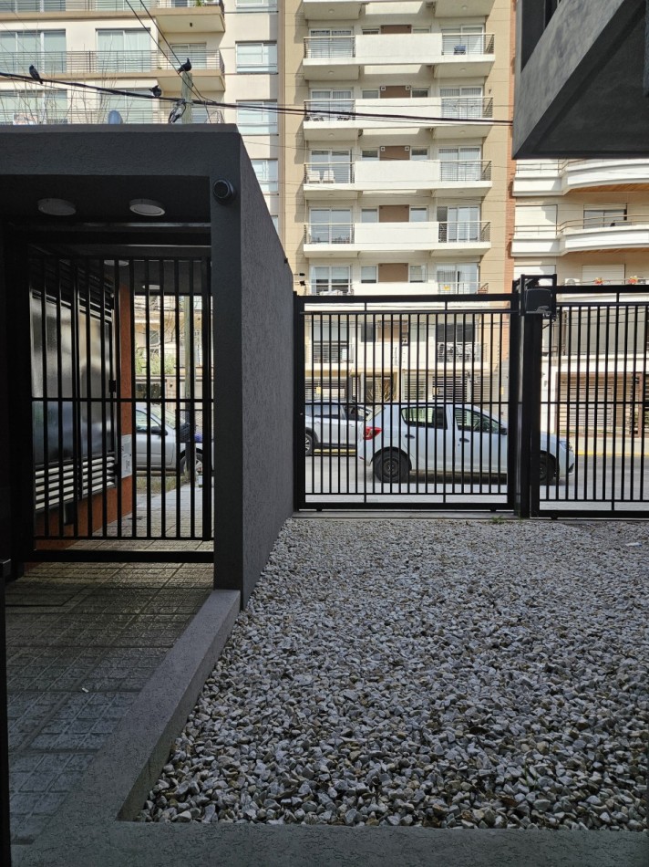 Depto 2 Amb De Categoria a Estrenar C/Cochera En el Centro de Castelar Norte