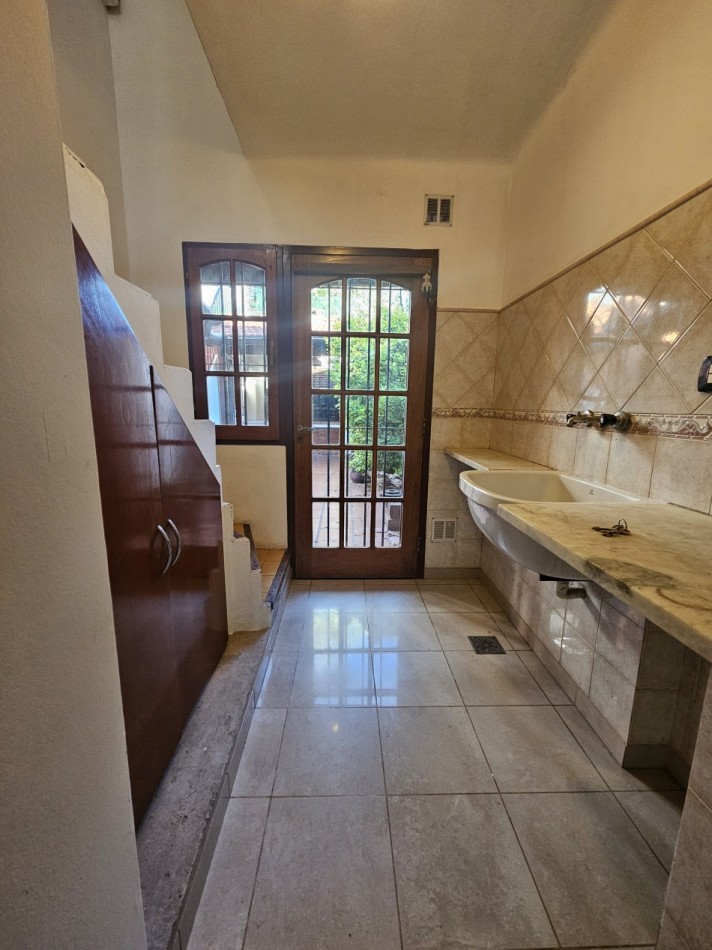 Chalet 4 Ambiente En Zona Residencial de Castelar Norte