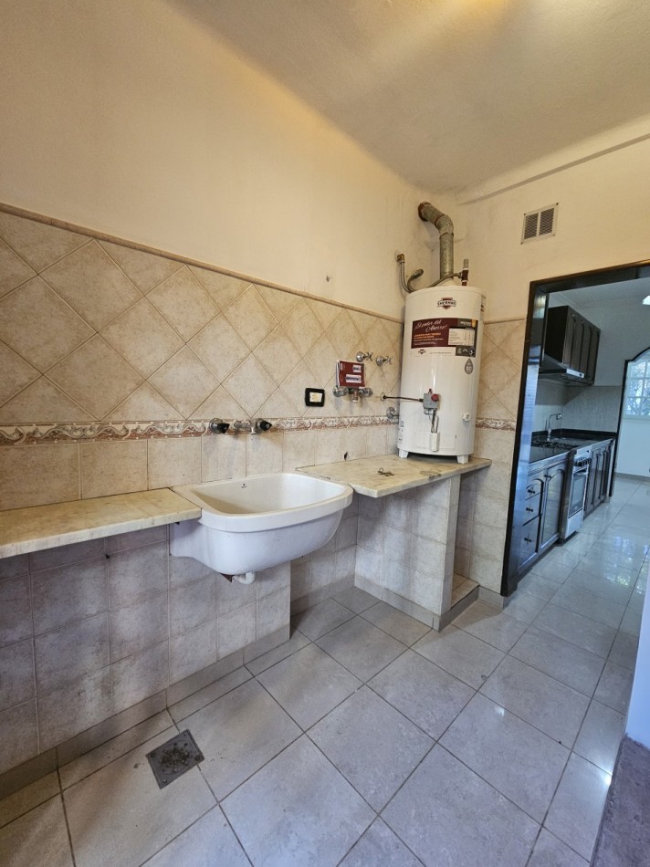 Chalet 4 Ambiente En Zona Residencial de Castelar Norte