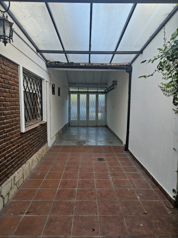 Chalet 4 Ambiente En Zona Residencial de Castelar Norte