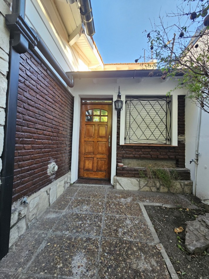 Chalet 4 Ambiente En Zona Residencial de Castelar Norte