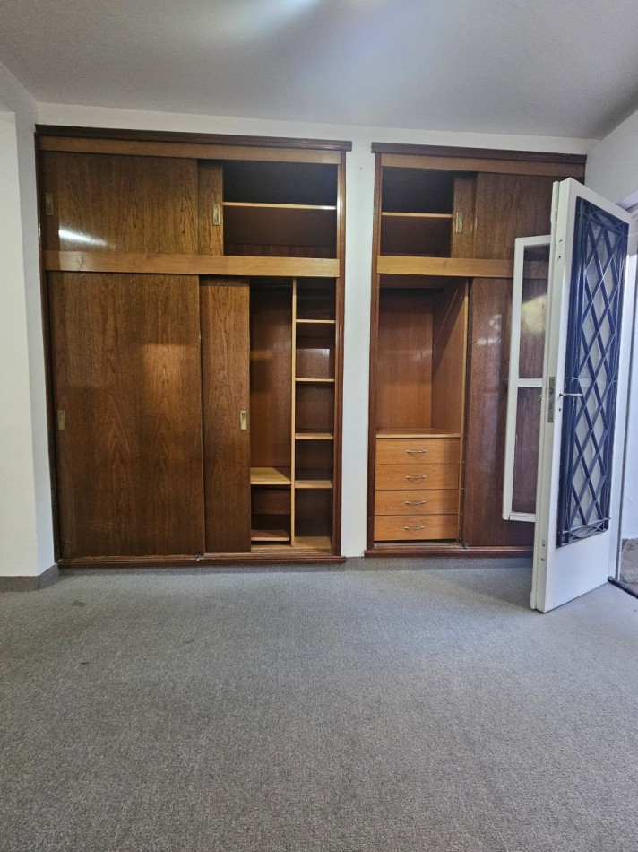 Chalet 4 Ambiente En Zona Residencial de Castelar Norte