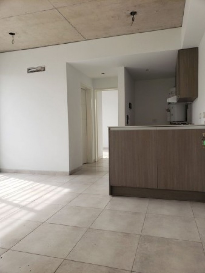 Venta De Departamentos De Categoria 2 Ambientes En Castelar Norte