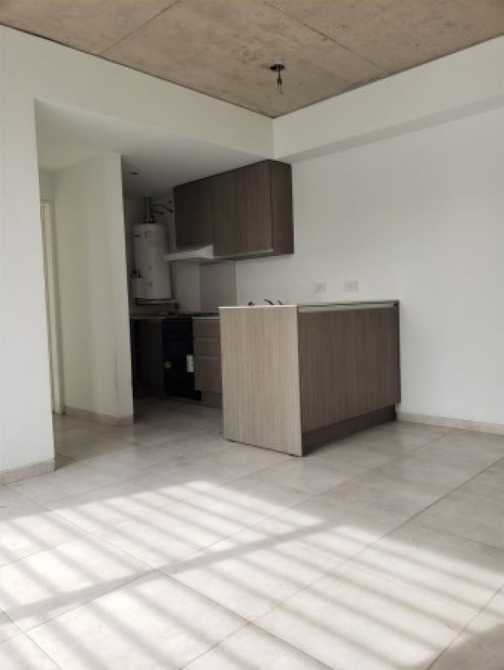 Venta De Departamentos De Categoria 2 Ambientes En Castelar Norte