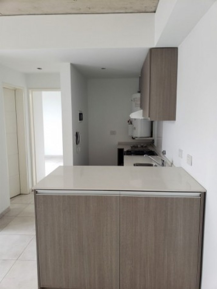 Venta De Departamentos De Categoria 2 Ambientes En Castelar Norte