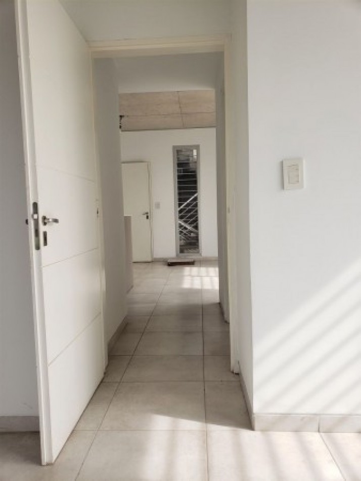 Venta De Departamentos De Categoria 2 Ambientes En Castelar Norte
