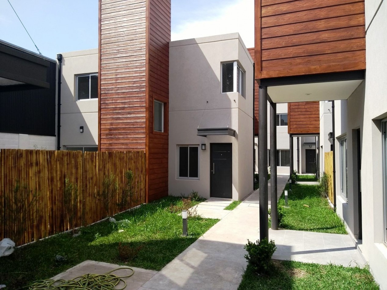 Duplex 3 Ambientes con Jardin y Cochera - Ituzaingo Norte