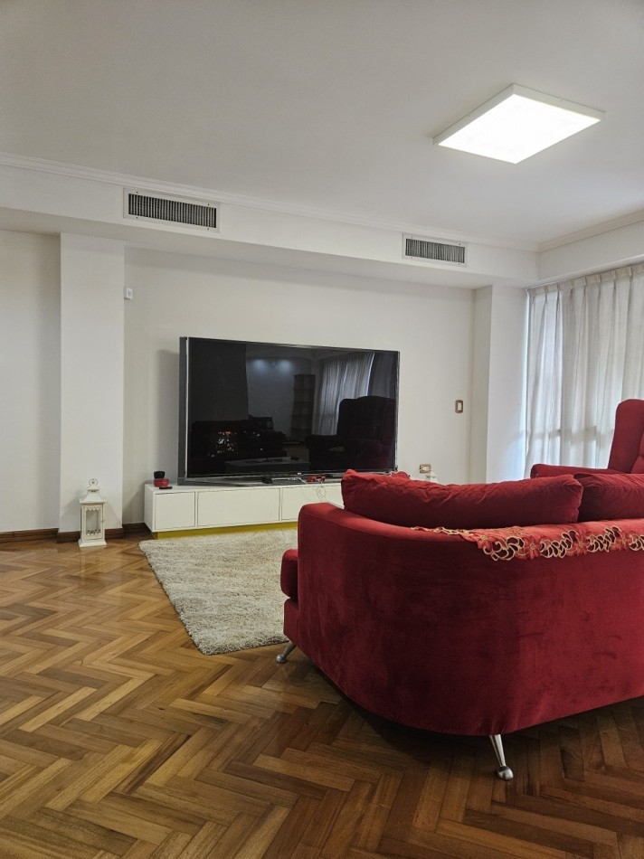 Alquiler Piso de 5 Ambientes C/Cochera en el Centro de Castelar Norte