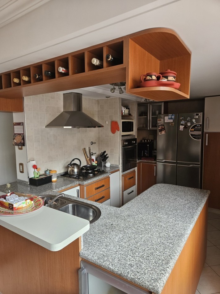 Alquiler Piso de 5 Ambientes C/Cochera en el Centro de Castelar Norte