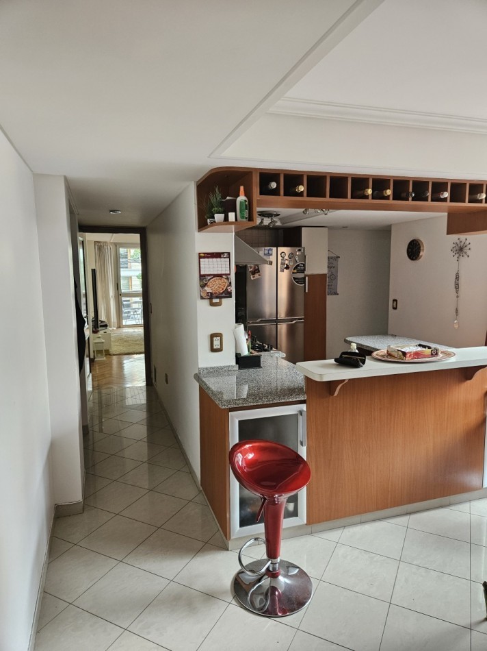 Alquiler Piso de 5 Ambientes C/Cochera en el Centro de Castelar Norte