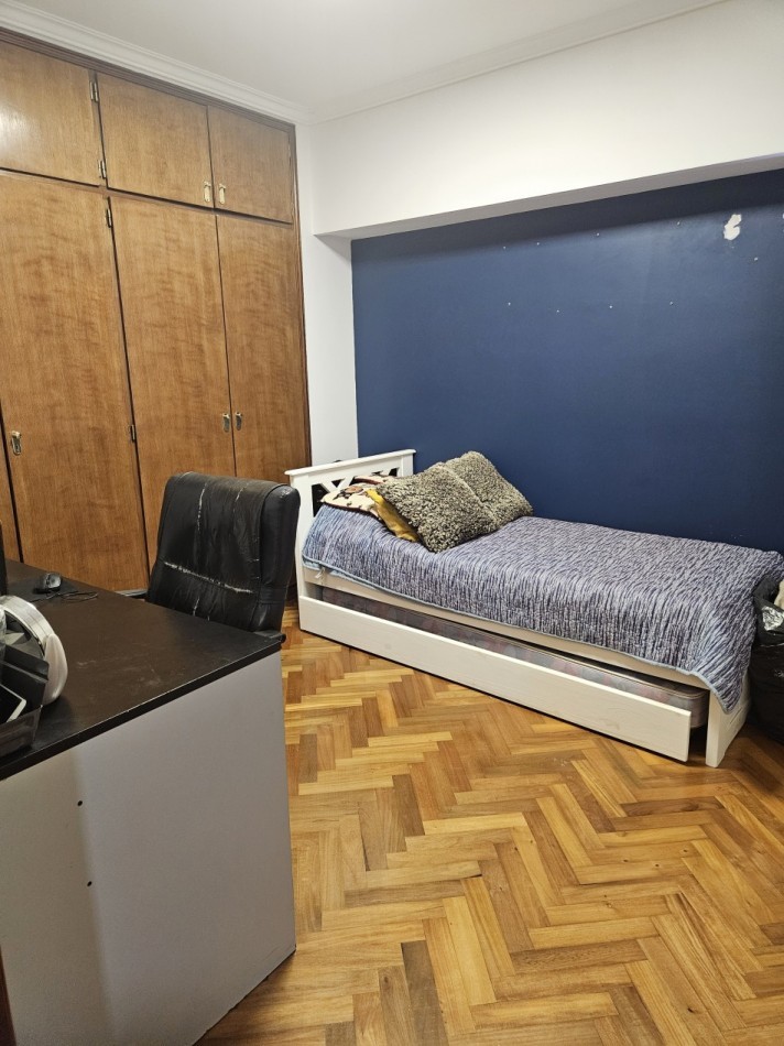 Alquiler Piso de 5 Ambientes C/Cochera en el Centro de Castelar Norte
