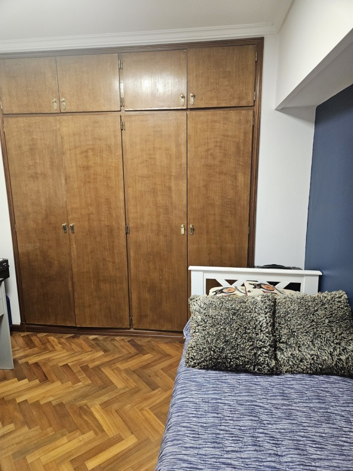 Alquiler Piso de 5 Ambientes C/Cochera en el Centro de Castelar Norte
