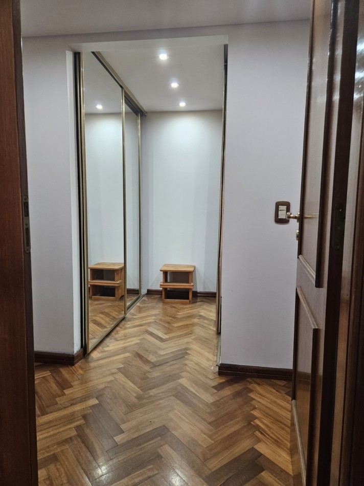 Alquiler Piso de 5 Ambientes C/Cochera en el Centro de Castelar Norte