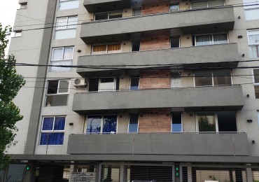 Depto 3 Ambientes Luminoso Con Doble Balcon En Moron Centro 