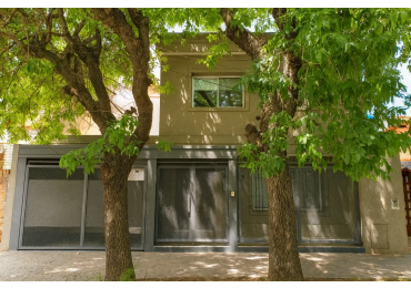 Casa 6 Ambientes C/Fondo y Pileta En Castelar Norte Apto Credito