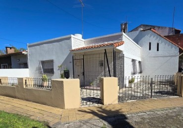 Casa 3 Amb + Depto 2 amb En Ituzaingo Norte