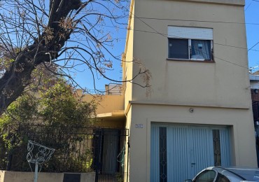 Casa 5 Amb a Refaccionar en Castelar Norte